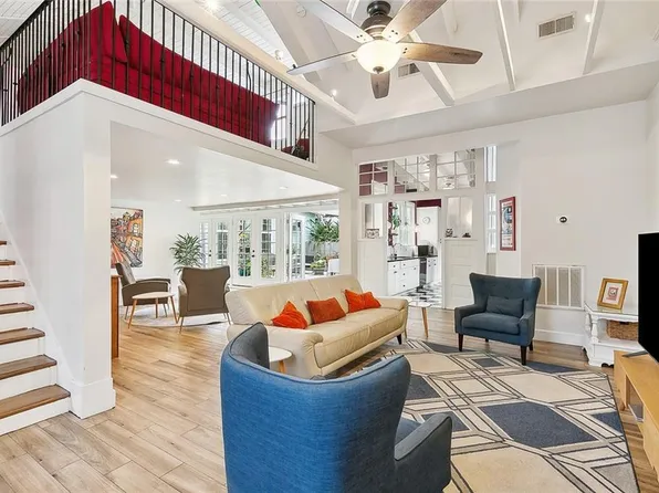 2710 Dauphine St, New Orleans, LA 70117