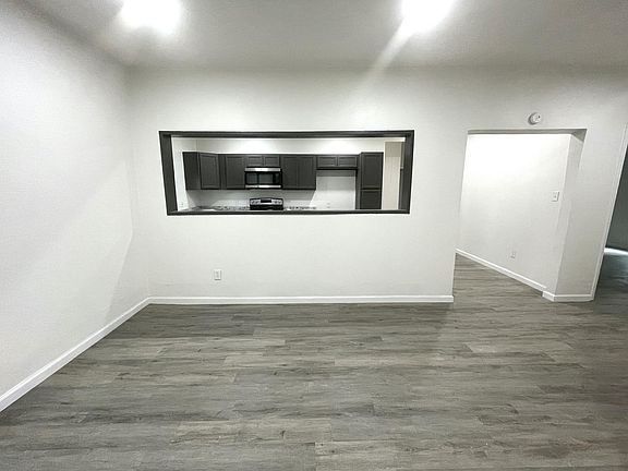 3rd image of 2821 Texas St