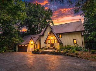 1548 Mineral Springs Rd, Hamilton, ON L9H 5E3