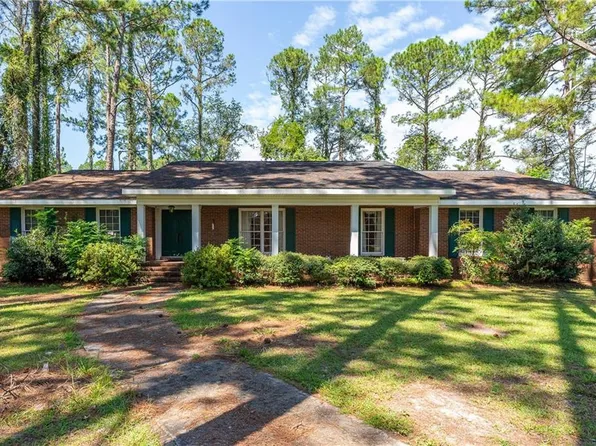 867 Kentland Dr, Waycross, GA 31503