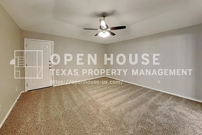 649 Blueberry Hill Ln — Photo 8