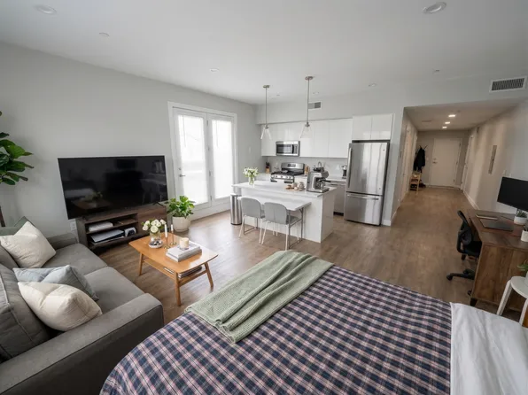 6 Ward St #403, Somerville, MA 02143