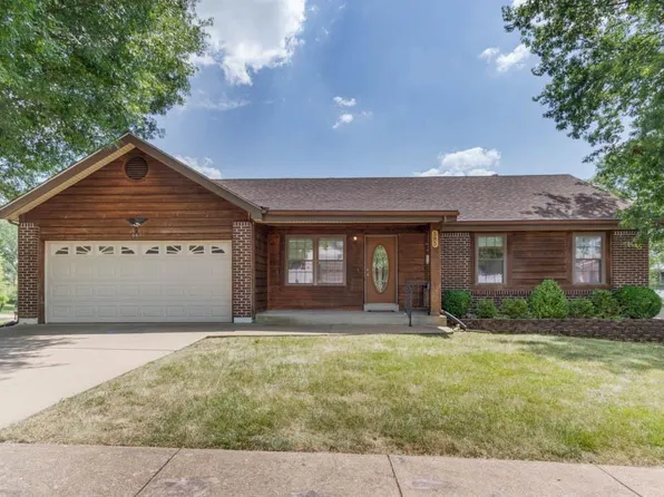 585 Summit View Ct, Fenton, MO 63026