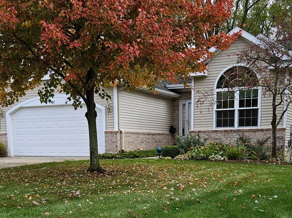 1682 N Crystal Cv, Haslett, MI 48840
