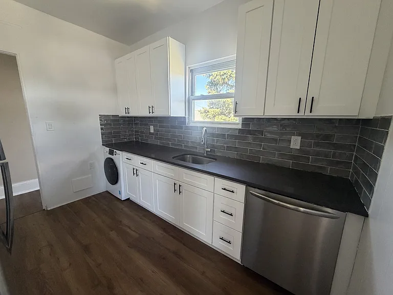 55 Ramsey Ave #3 — Photo 1