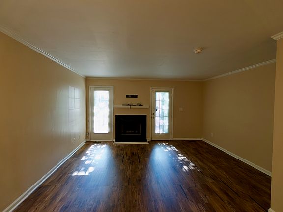 2nd image of 216 Kristin Ct