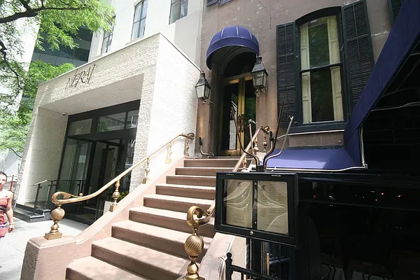 Rented by Daniel Baum & Co | media 7