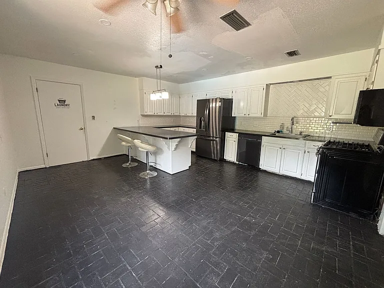 1008 Francais Dr — Photo 3