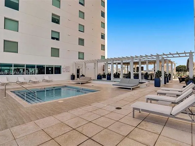 400 Sunny Isles Blvd #2021 — Photo 43