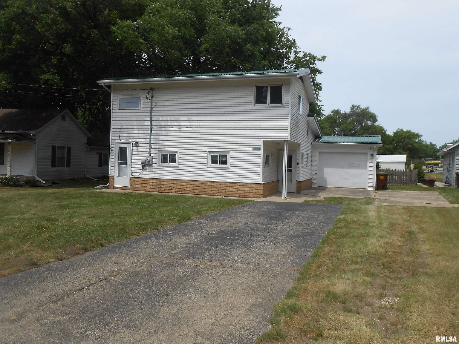 1100 Main St, Erie, IL 61250 Zillow