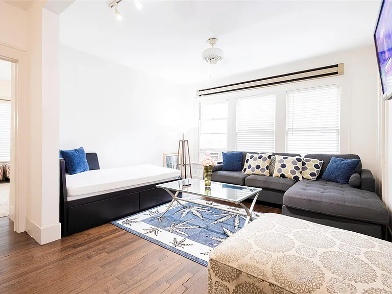 2509 Whitney St #B — Photo 12