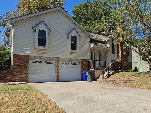 3rd image of 13944 S Raintree Dr