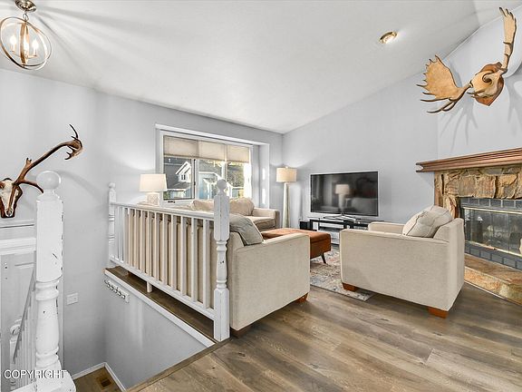 4th image of 3831 Winchester Loop