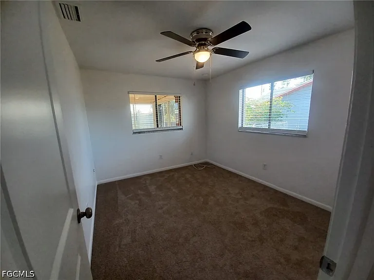 3305 SW 7th Pl — Photo 5