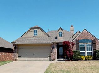20397 E 45th St S, Broken Arrow, OK 74014