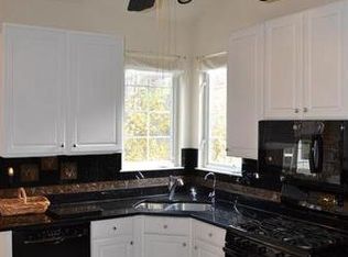20996 Fowlers Mill Cir, Ashburn, VA 20147