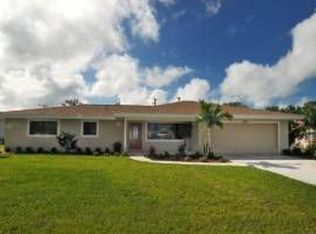 2262 Constitution Blvd, Sarasota, FL 34231