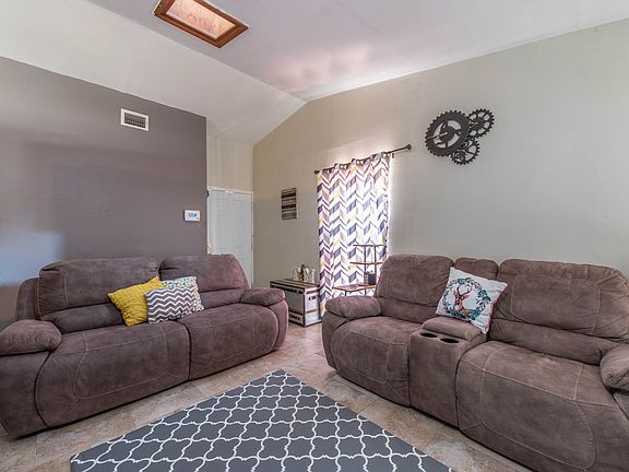 2nd image of 10346 Rosemount Dr