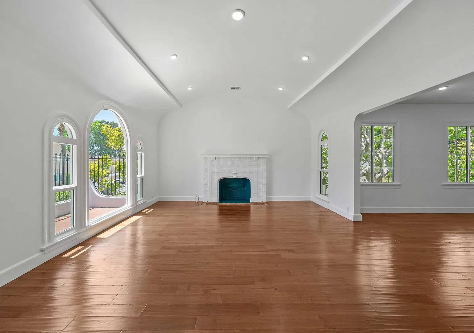 Timeless 1922 Spanish Charm meets Modern Luxury — Photo 2