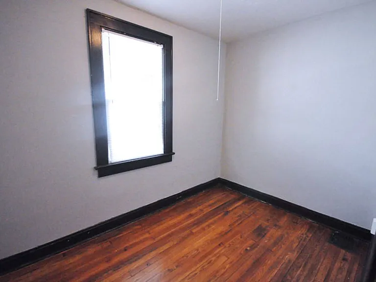 388 Hanford St — Photo 12