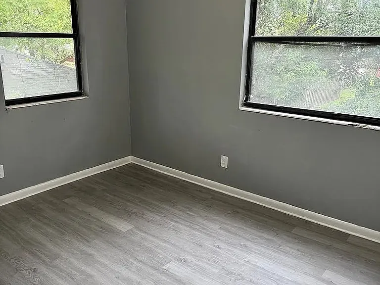 2984 Myra St #4 — Photo 11