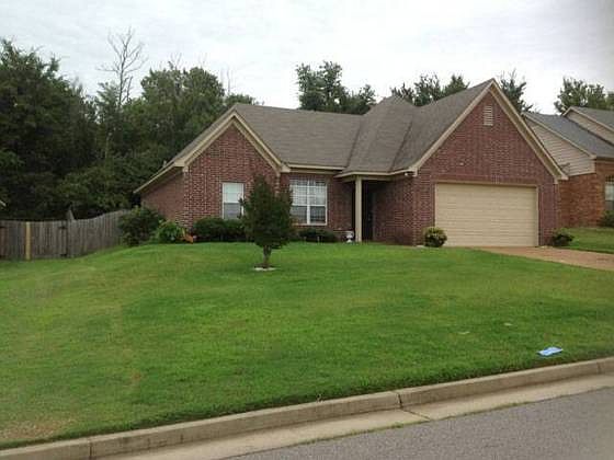1st image of 195 Village Dr E