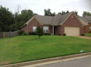 195 Village Dr E, Oakland, TN 38060