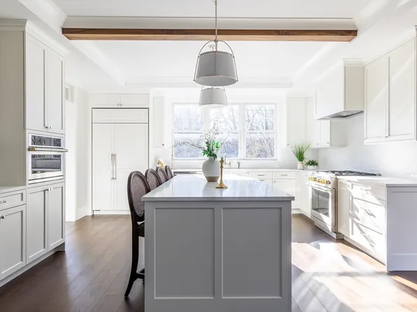 7 Wyndemere Ln, Natick, MA 01760