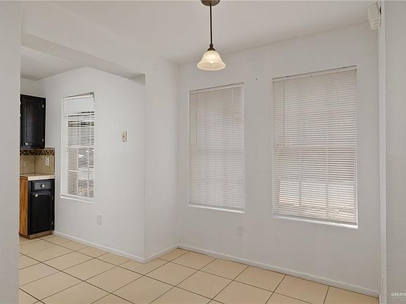 4th image of 2808 N 38th St