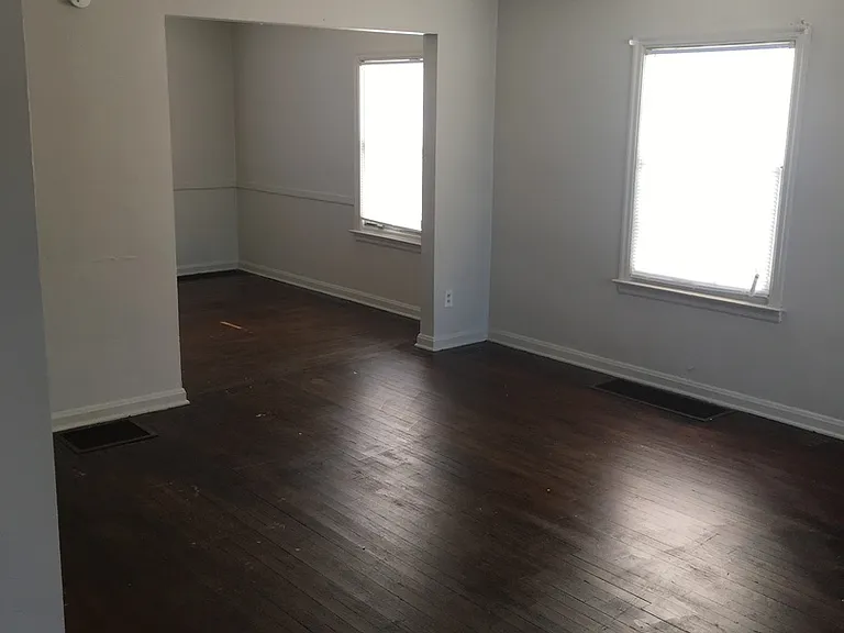 368 Roosevelt Ave #6-7 — Photo 8