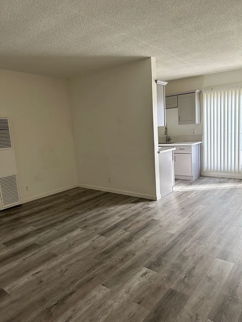 11841 Avon Way - 11 — Photo 2