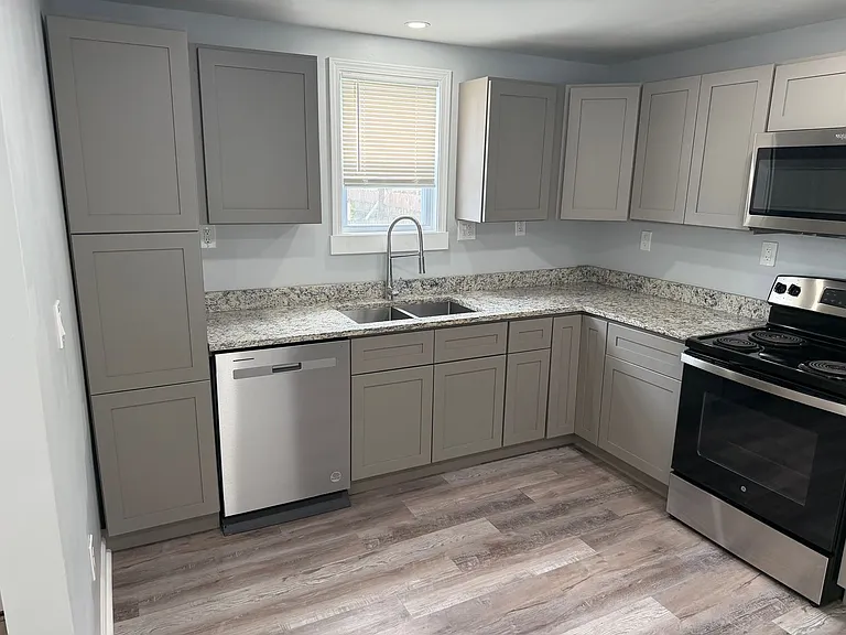 1808 Lawn Ave — Photo 7