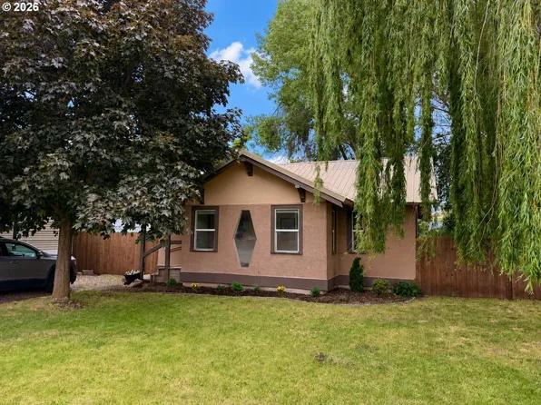 102 Lake Ave, La Grande, OR 97850