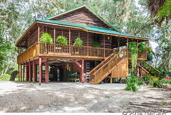 Gorgeous Log home on the river