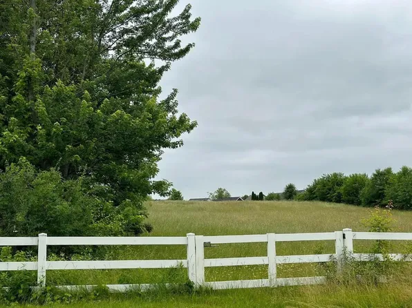 8401 E 101st Ave, Winfield, IN 46307