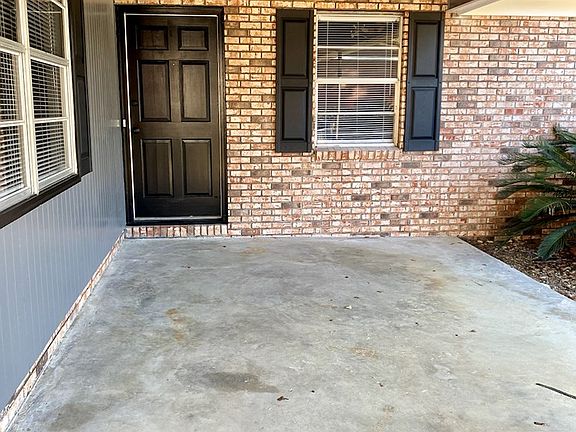 2nd image of 914 E Brookwood Pl