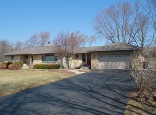 1210 E Park Ave, Libertyville, IL