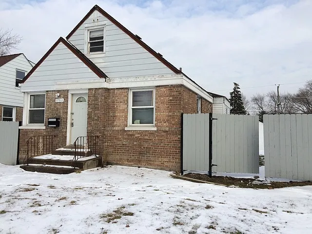 17911 Commercial Ave photo 1