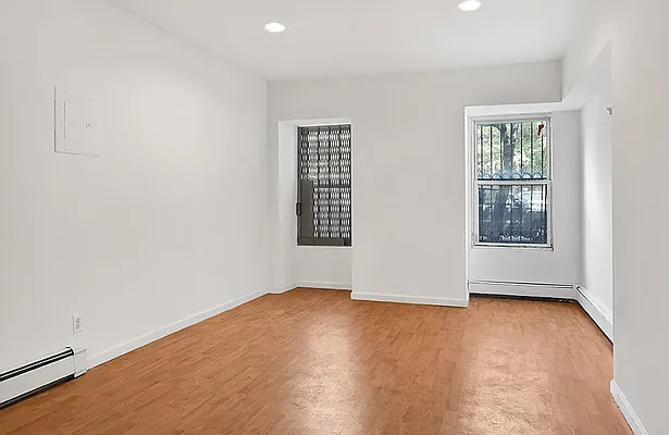 Rented by REAL New York | media 7