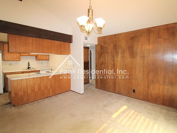 5th image of 4849 Holyoke Way