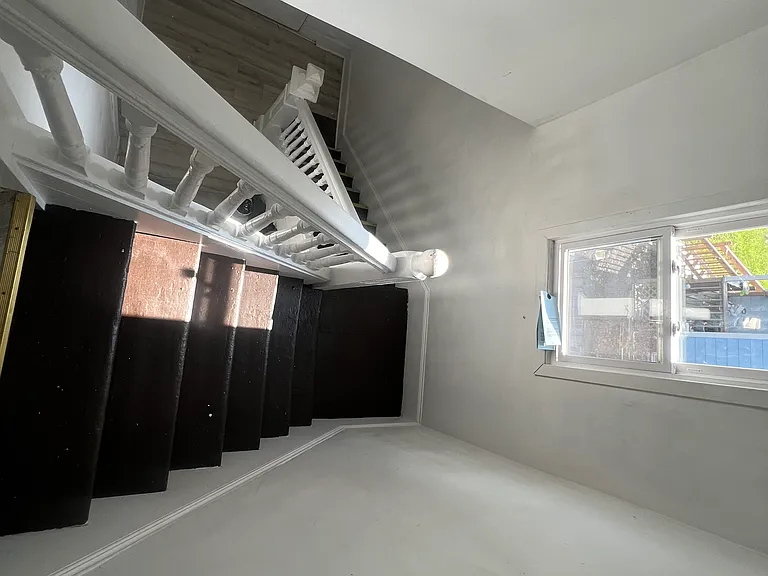 100 Davis St #2 — Photo 6