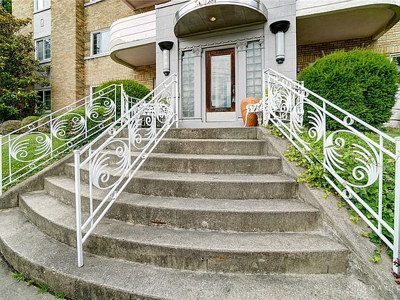 5th image of 2109 Luray Ave Unit 4