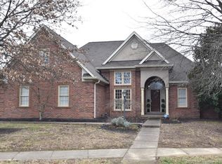 4108 Highland Oaks Dr, New Albany, IN