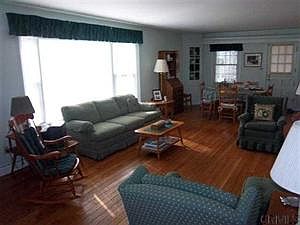 4th image of 205 Sanford St