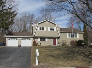 19 Cumberland Rd, West Milford, NJ 07480