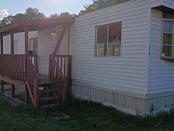 3rd image of 201 S Clements St Lot 19