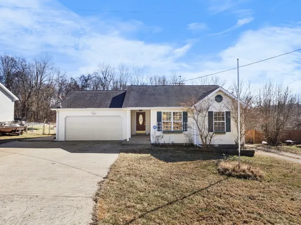 256 Golden Pond Ave, Oak Grove, KY 42262