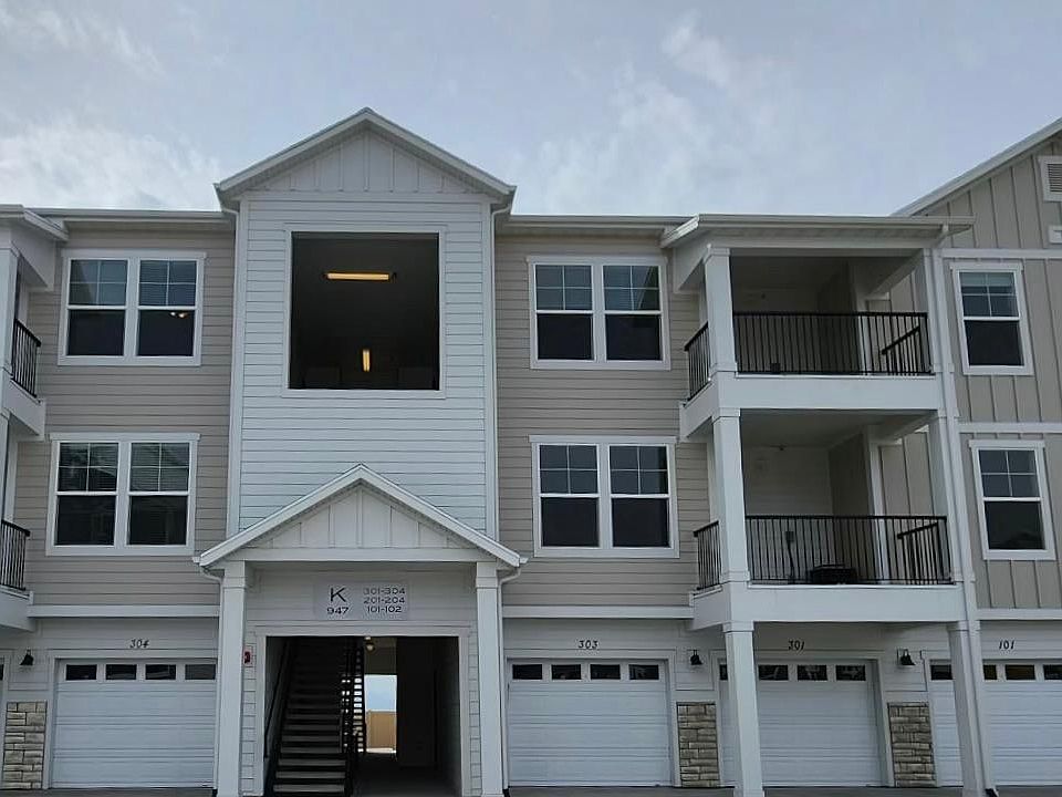 1st image of 947 W Coral Charm Way Unit 303
