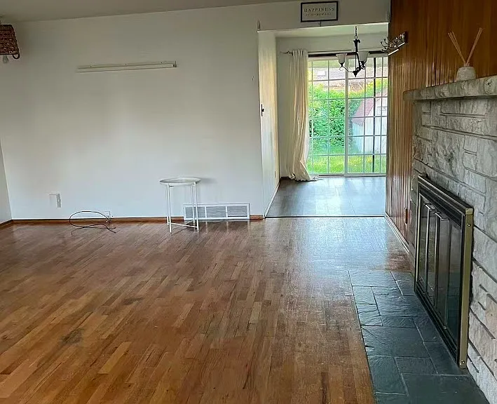 8508 S 117th Pl — Photo 1