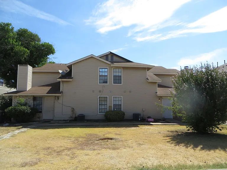 2217 Katy Ln — Photo 20